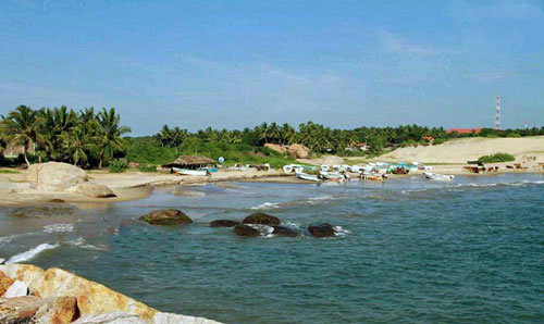 Nidikumba, Hotels, Kirinda Beach